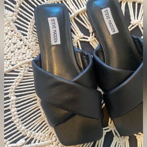Steve Madden black leather slides